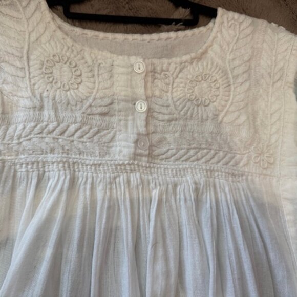 Pre-Loved White Embroidered Blouse - Size Small - Picture 2 of 5